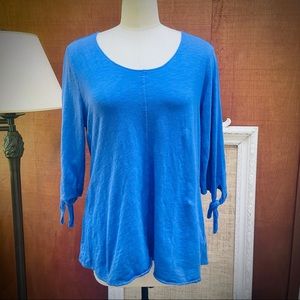 Habitat top with knot sleeves